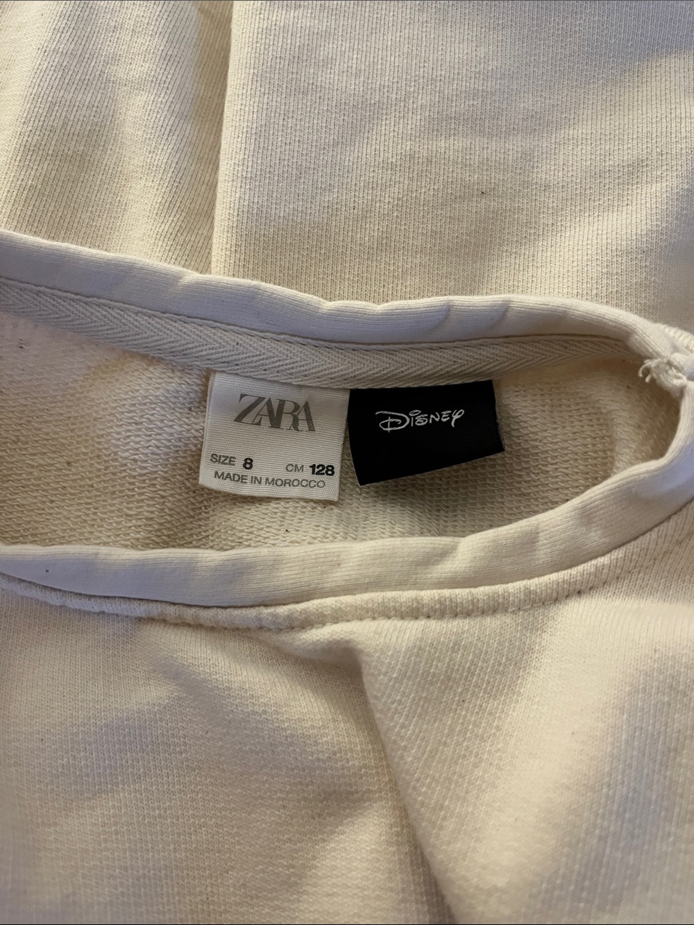 🍎Zara Cream Sweatshirt with Black Cartoon Kiss and Red Heart - Picture 6 of 6